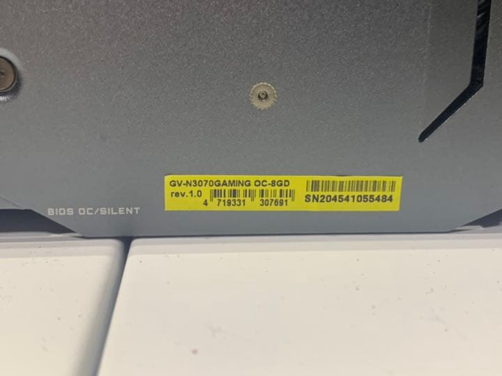 GIGABYTE RTX3070 GPU グラボ