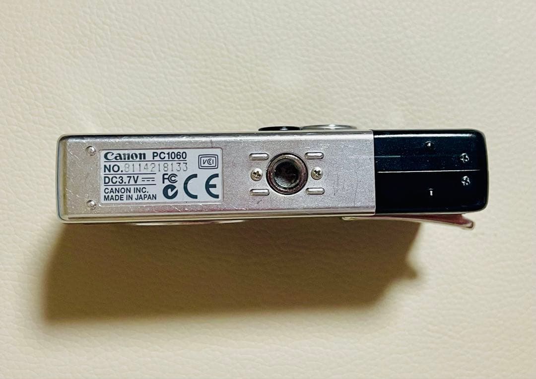 Canon IXY デジタル PC1060 4.0メガピクセル　動作未確認