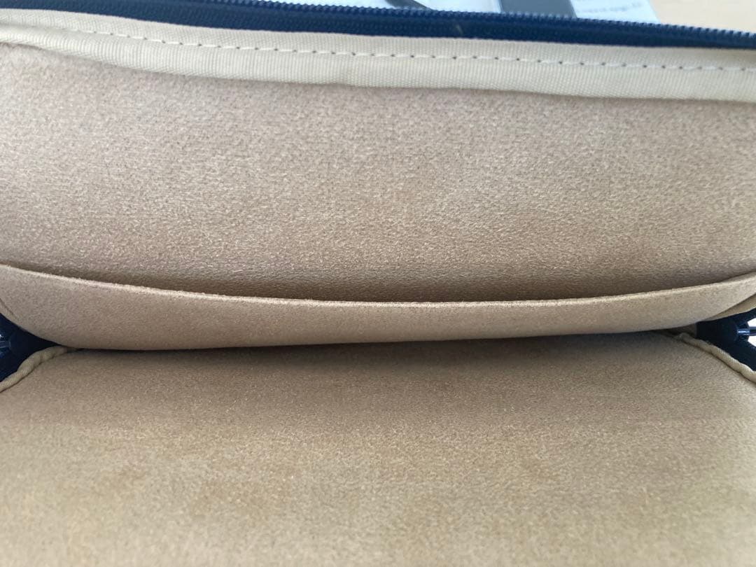 【新品未使用】ファミリア タブレットケース