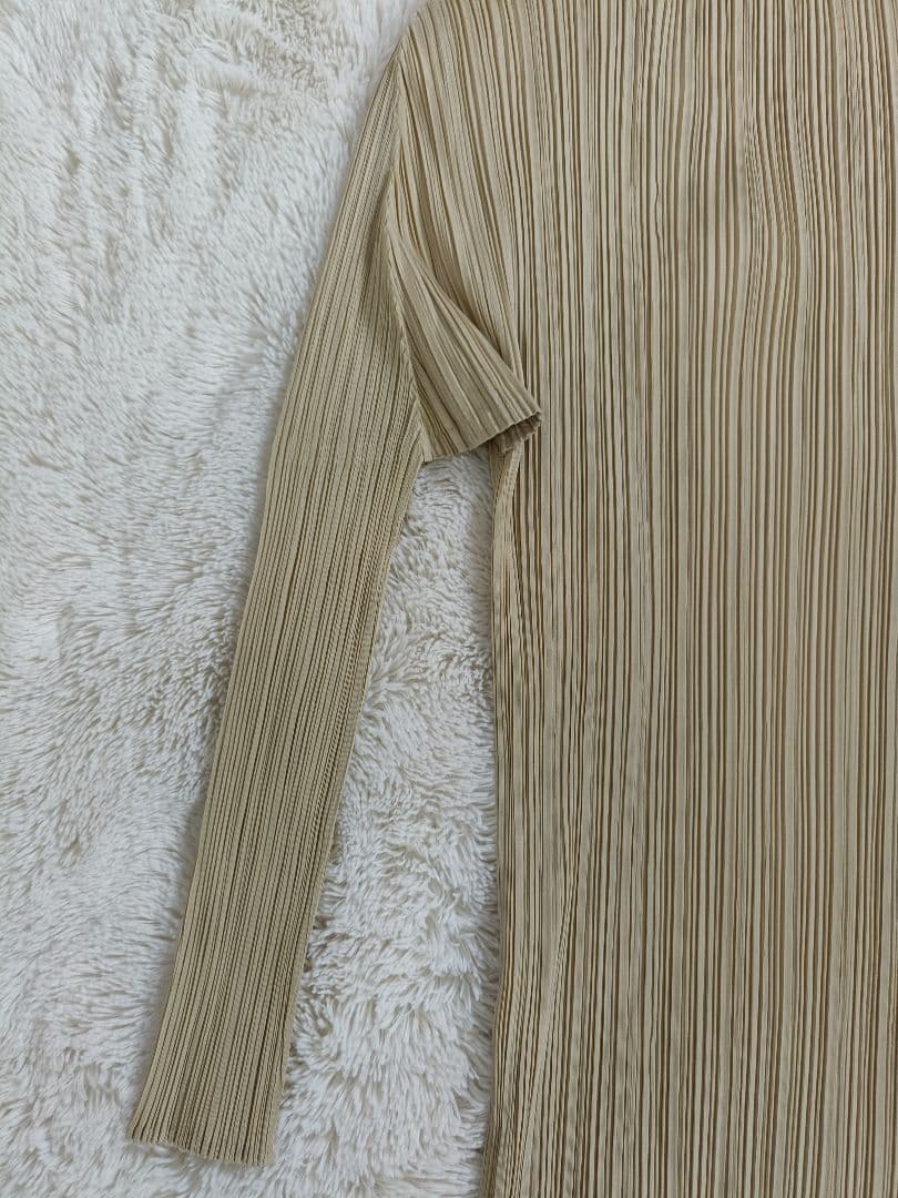 よっちゃんPLEATSPLEASE ハイネックカットソー【サイズ３ L相当