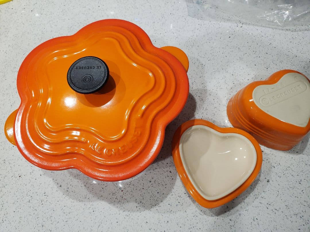 ル・クルーゼ　ココットロンド　フルール　ラムカンダムール　セット