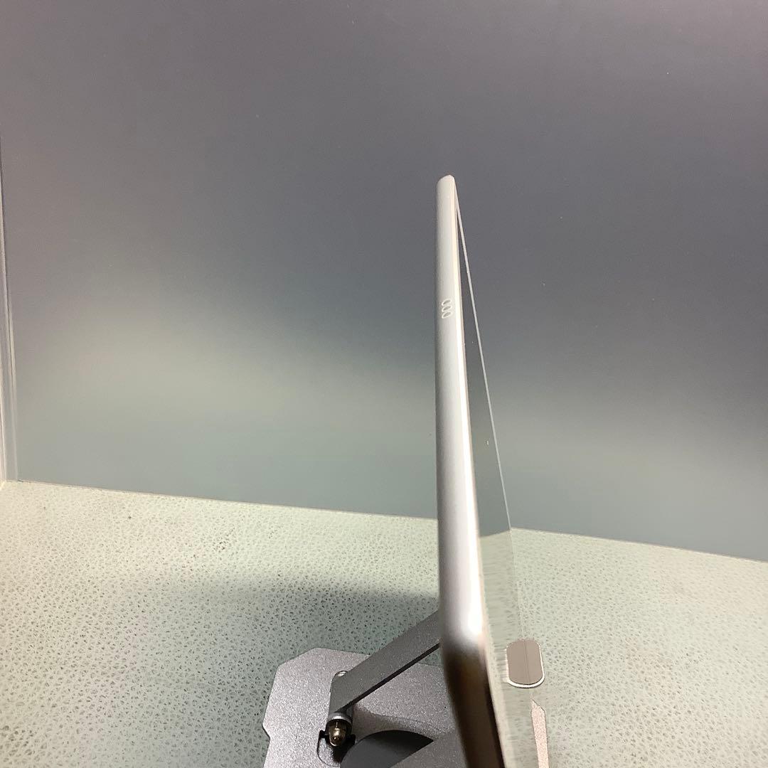 iPad 第7世代32G wifi+sim AU バッテリー100％1回