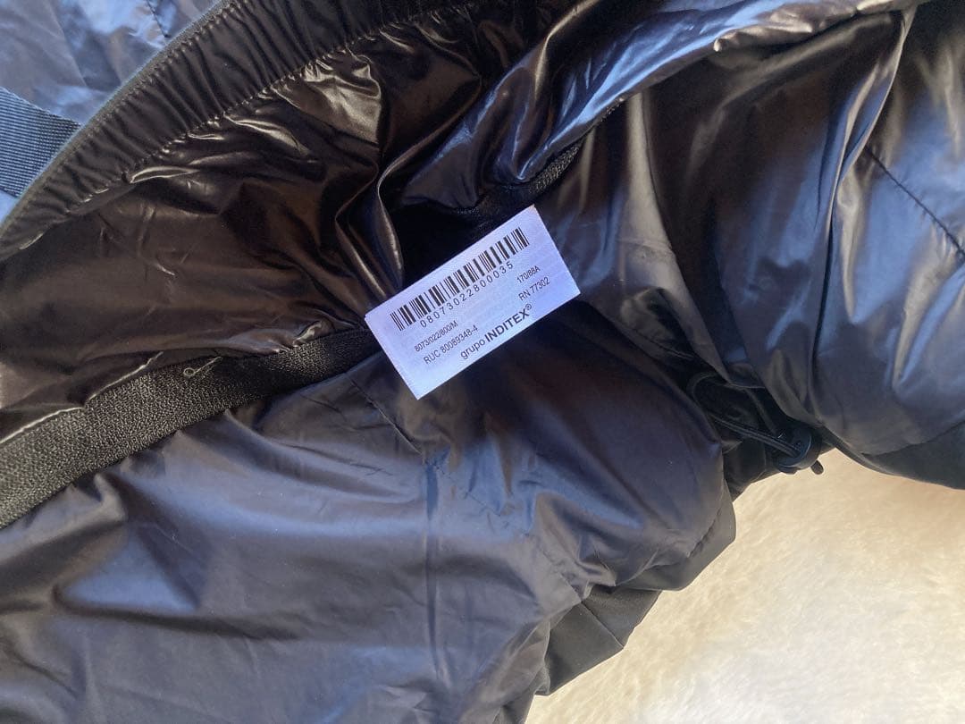 ZARA Ski Collection ブラックダウンジャケット