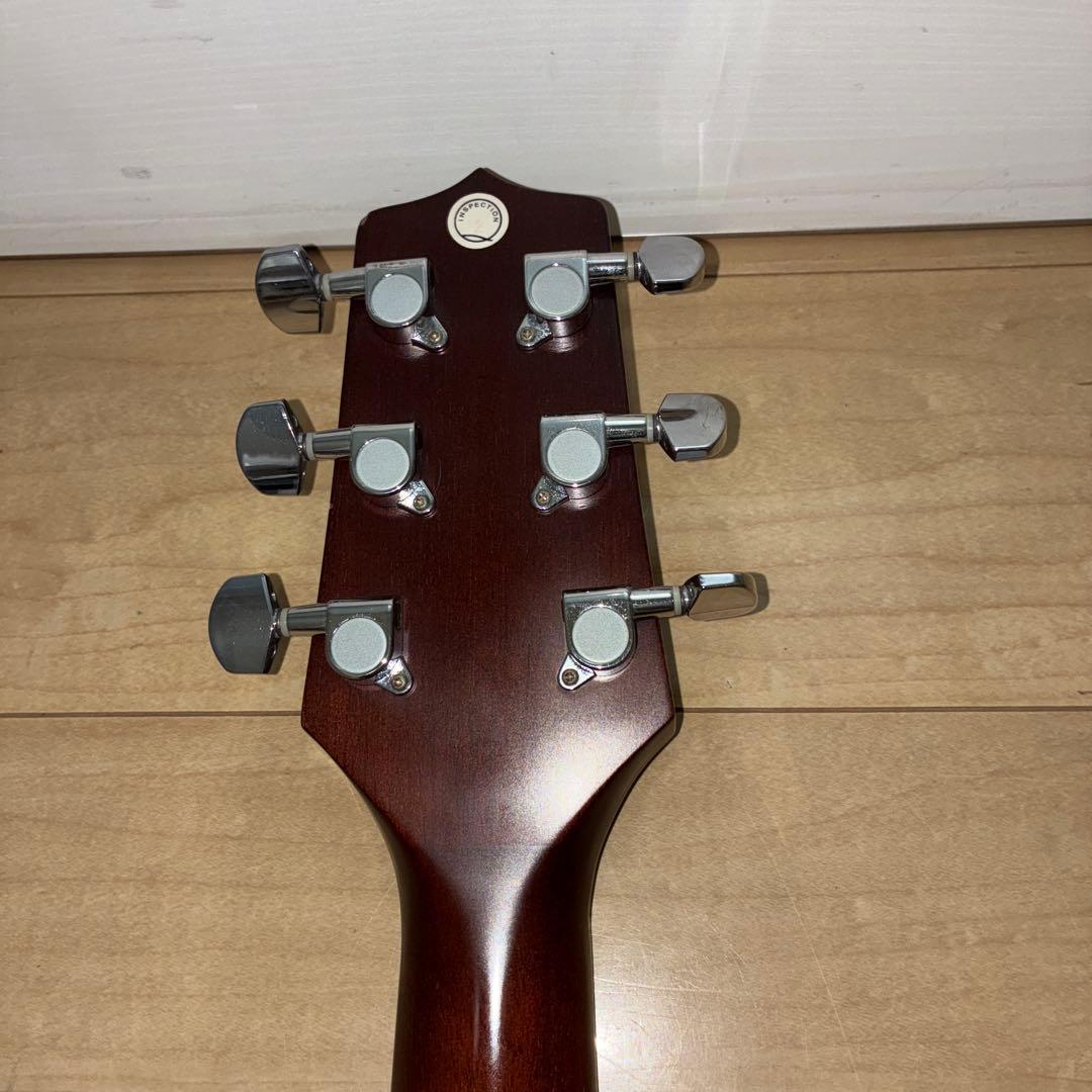 タカミネ　アコースティックギター　スモールタイプで弾きやすいギターです