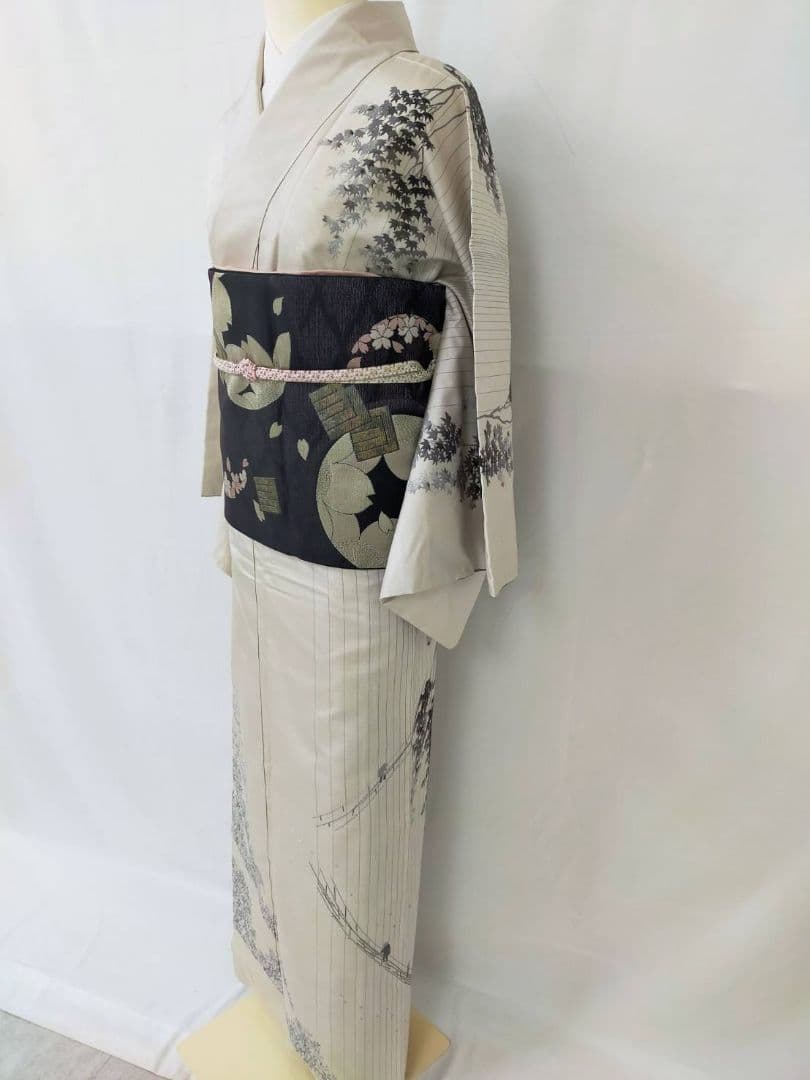 お見分け済　美品　正絹袷　総刺繍　紬地創作訪問着