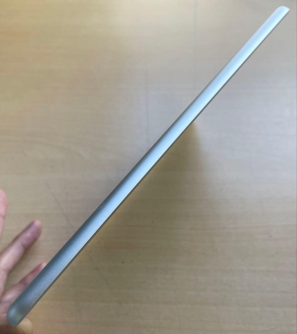 iPad 第5世代　A1822　Wi-Fiモデル　シルバー　32GB 美品　#6