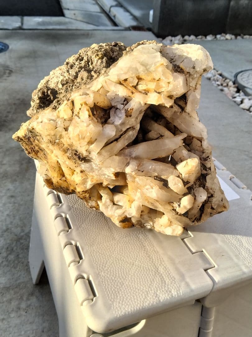 長野県　天然水晶　栗生水晶山産　骸晶水晶　水晶　原石　2.8キロ　大サイ