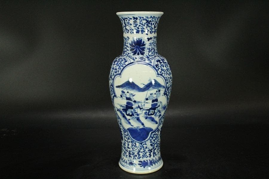 中国美術 青花 纏枝蓮花 武人紋 瓶 高25.5cm(HA374)