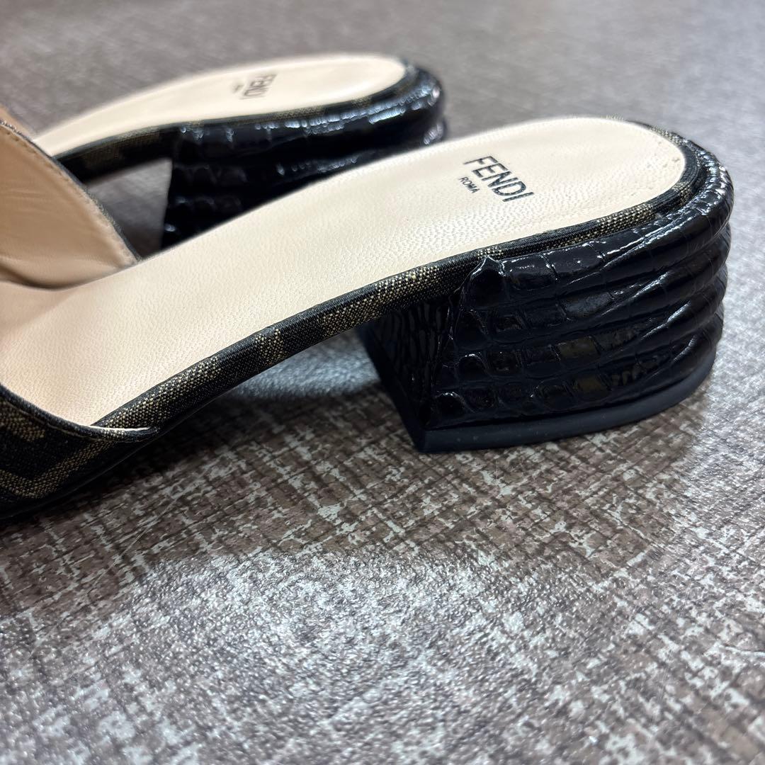 FENDI ブラウン　ミュール22.5㎝