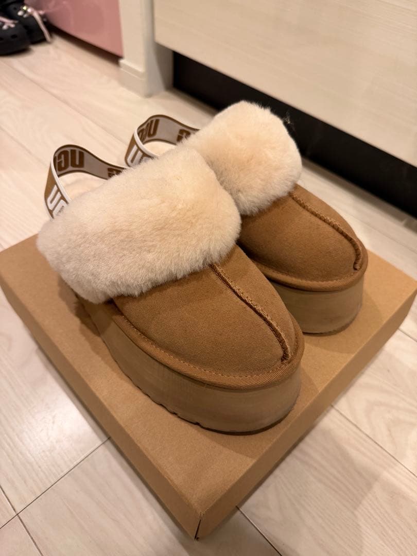 UGG FUNKETTE ファンケット 24cm チェスナット