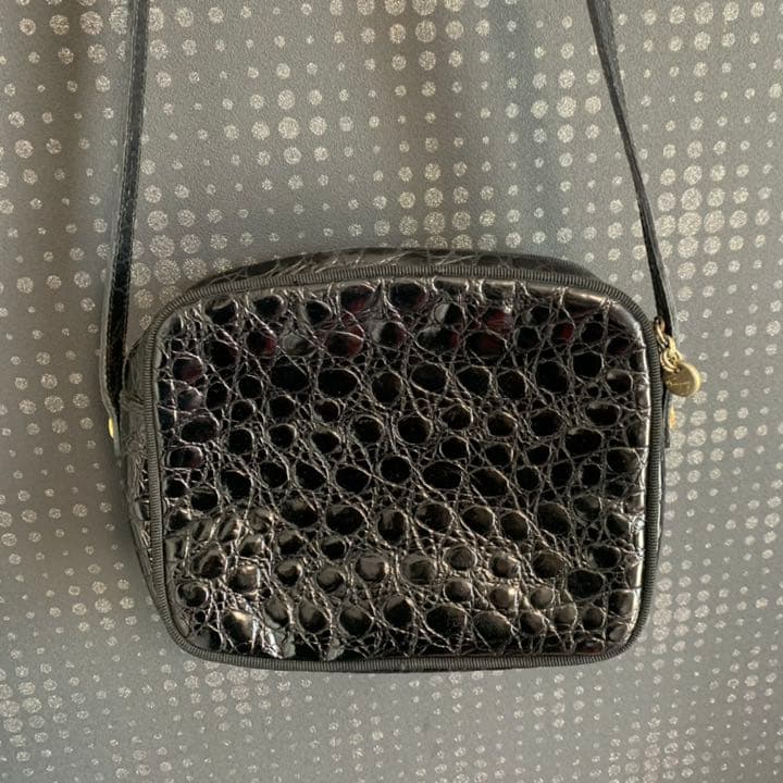 フェラガモ　ショルダーバック