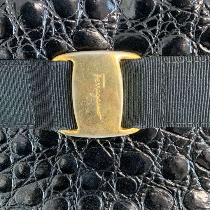 フェラガモ　ショルダーバック