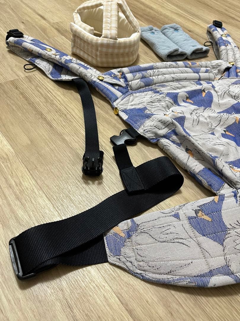 アーティポッペ　抱っこ紐　白鳥　スワン