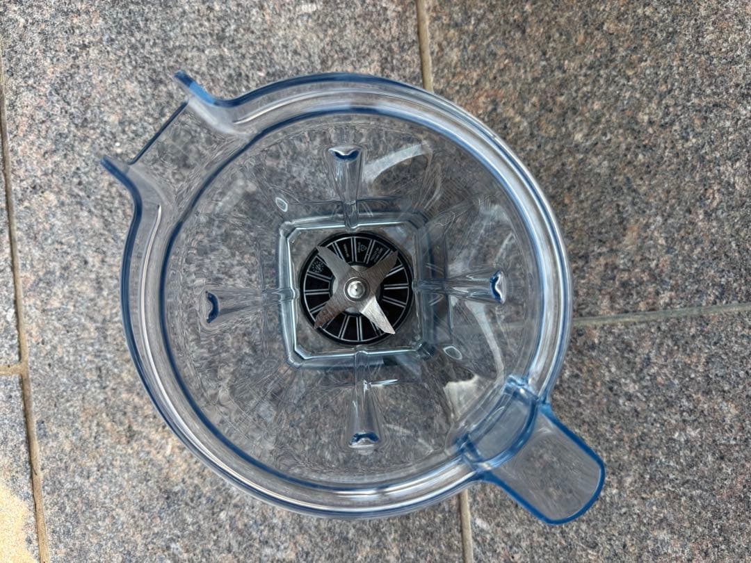 ヨシ　 Vitamix バイタミックス ミキサー VM0111