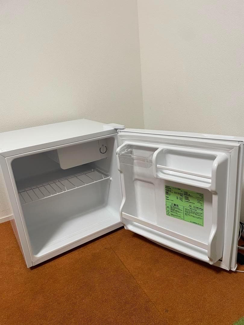 comfee1ドア冷蔵庫 2024年製 45L RCD45WH/E