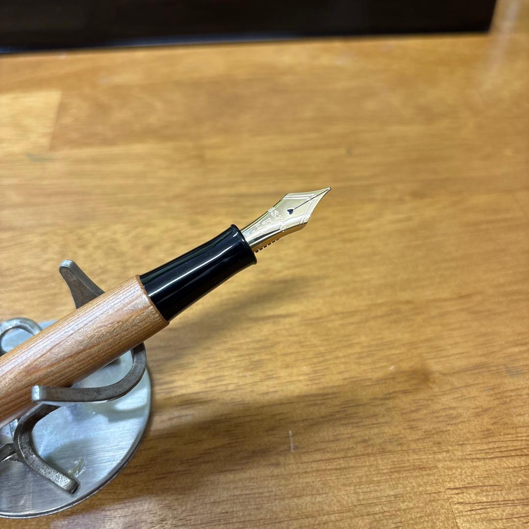 値下げしました。プラチナ　3776 屋久杉　B太字