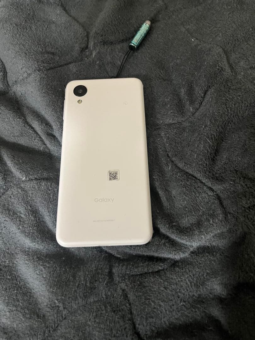 Samsung Galaxy ホワイト　携帯ケース付き