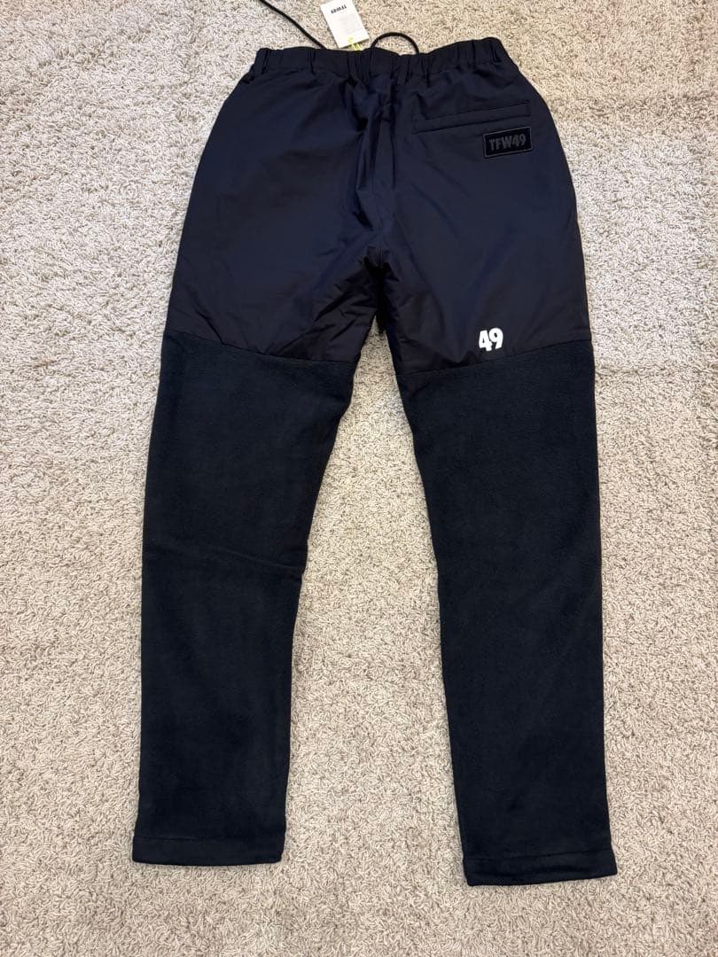 な*屋様 新品・未使用TFW49 ベリーウォーム　セットアップ　黒Lサイズ