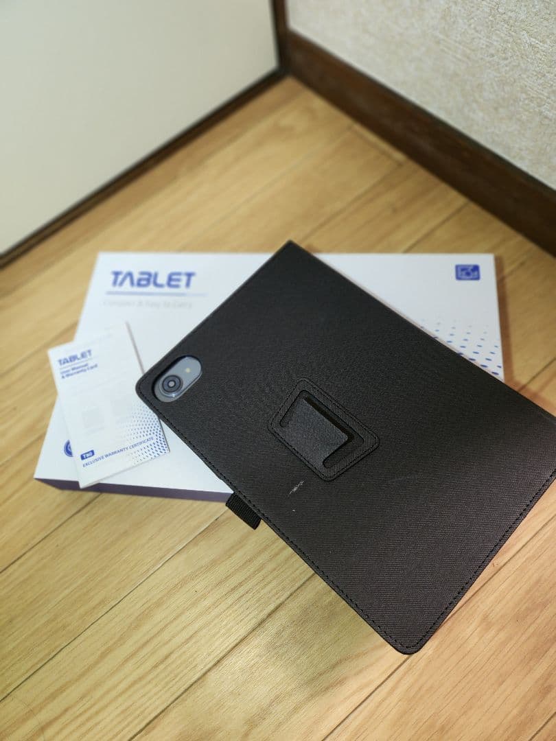 t80 Android15タブレットスタンド機能付きケース付属