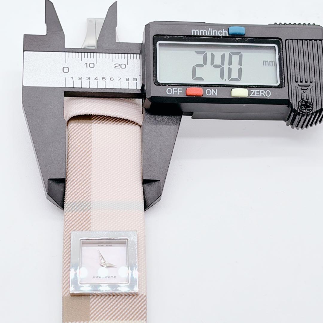 希少 バーバリー 腕時計 BU4010 チェック柄 ピンク×ブラウン 稼働品