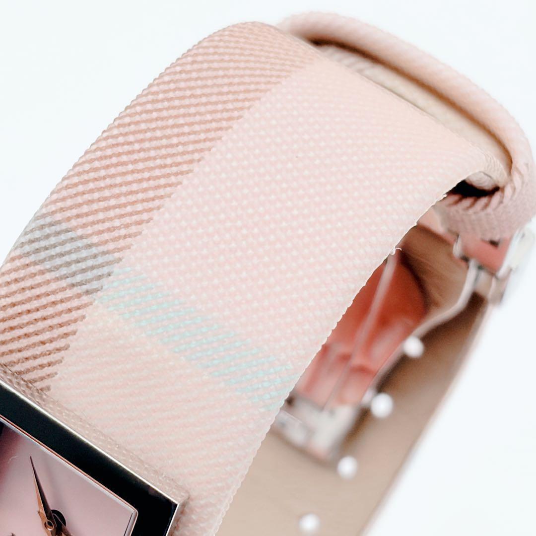 希少 バーバリー 腕時計 BU4010 チェック柄 ピンク×ブラウン 稼働品