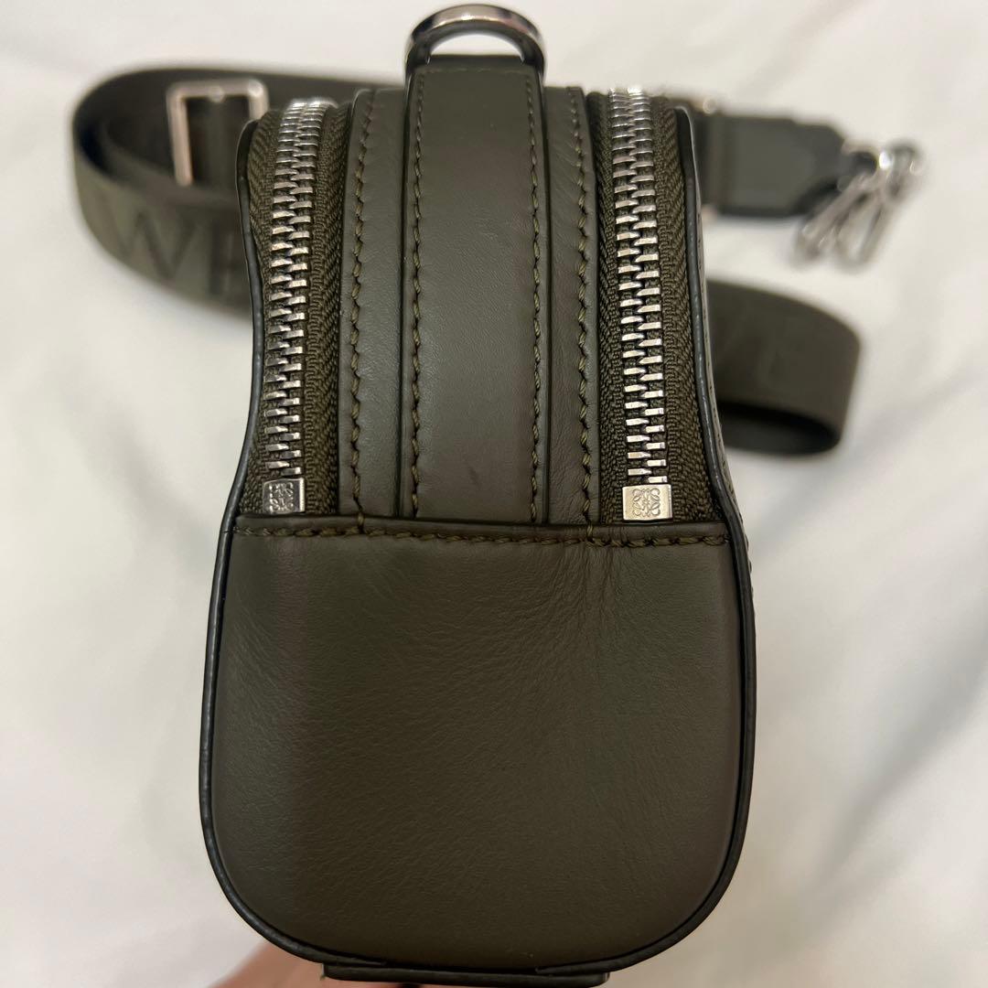 LOEWE ダークグレー ショルダーバッグ