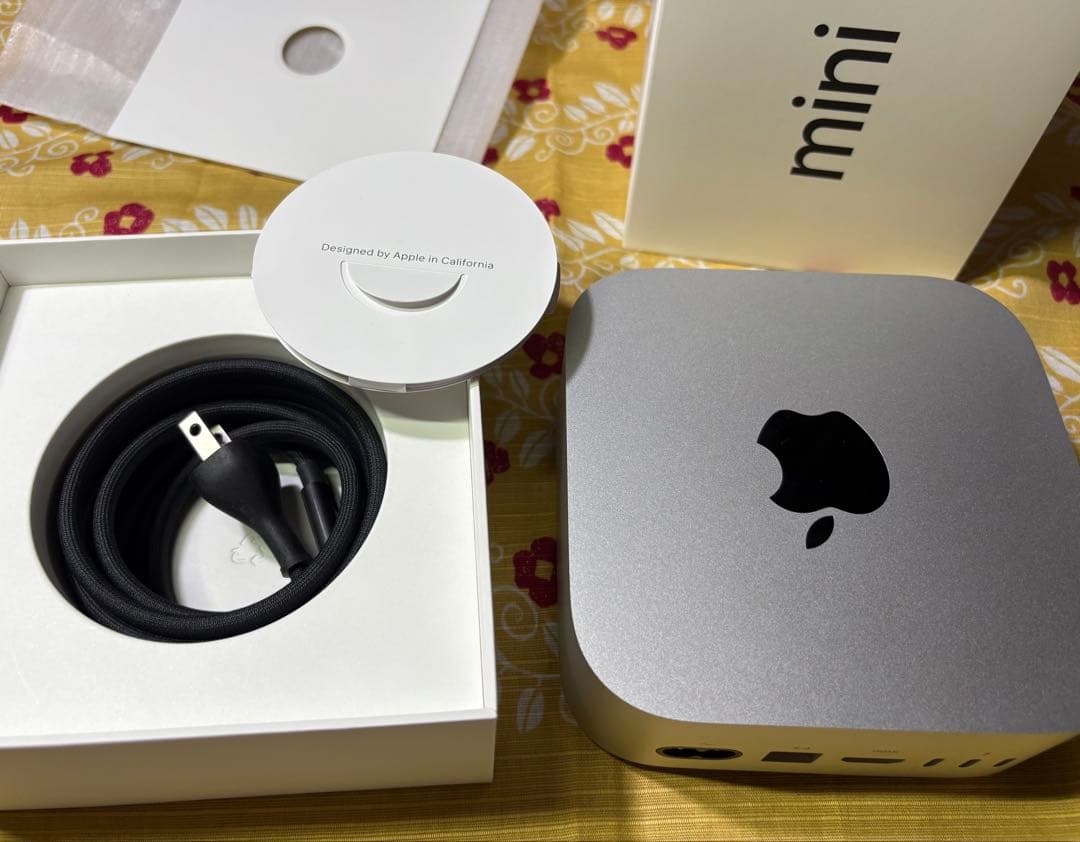 Mac mini M4 512ギガ /メモリ16ギガ