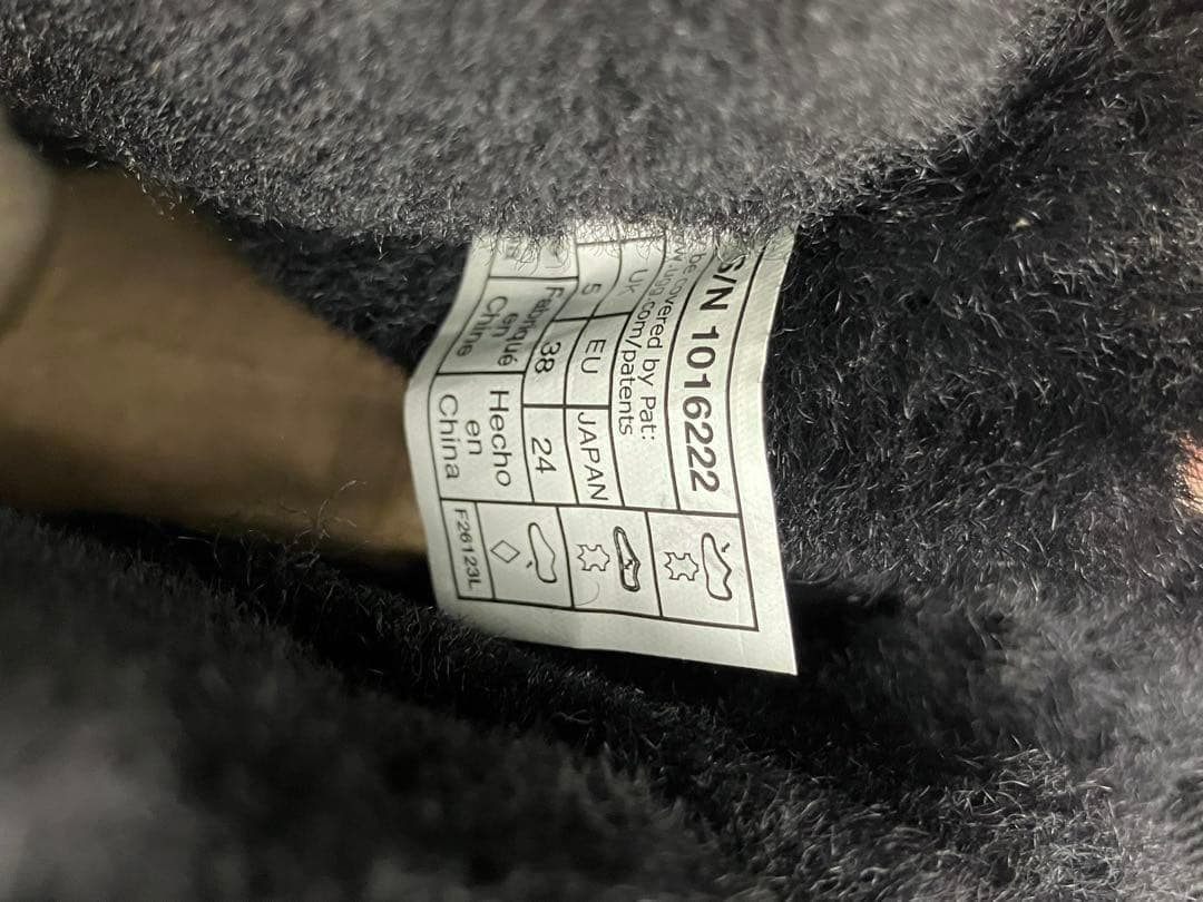 ☆新品未使用　UGG Classic Mini II 24センチ