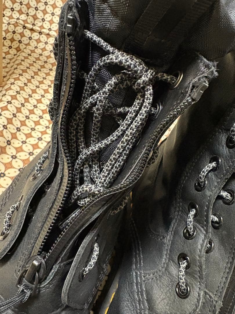 隣*柿様 ドクターマーチンAir Wait 1460 Trinity 黒　UK8