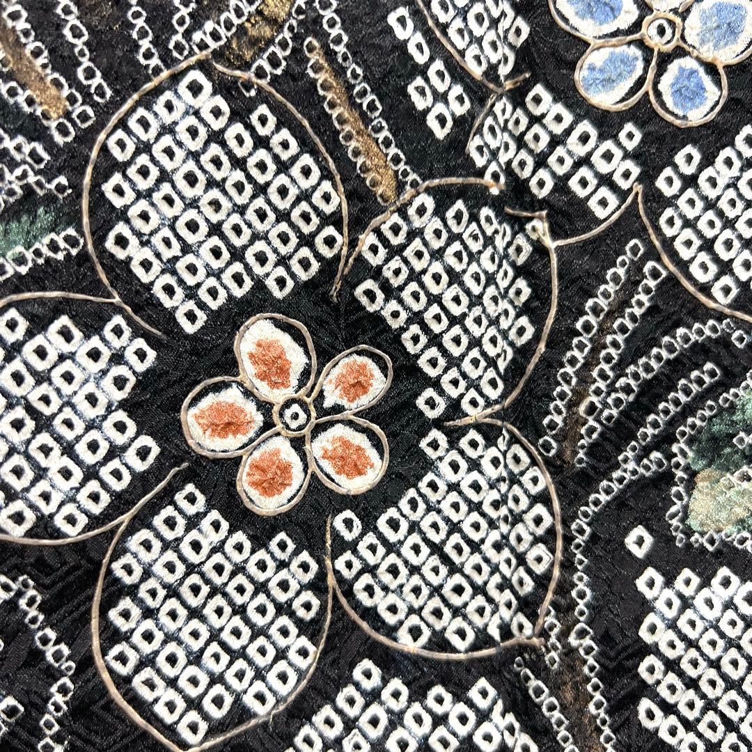 訪問着　総絞り　金彩　花模様　鹿の子　モノトーン　着物　035k