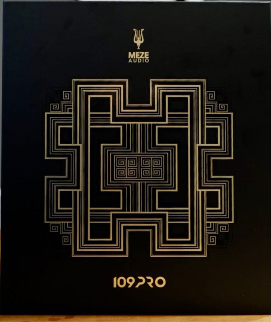 【中古　超美品 早者勝】MezeAudio 109PRO スタンド・リケ付