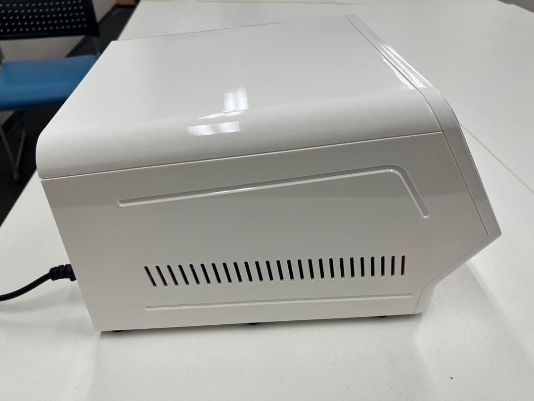 ニードルレスインジェクター