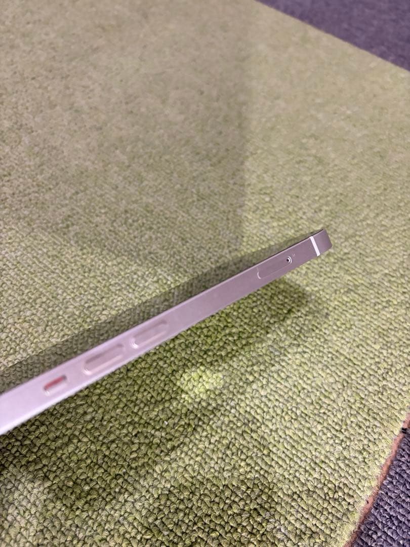 Apple iPhone 13 258GB本体　美品