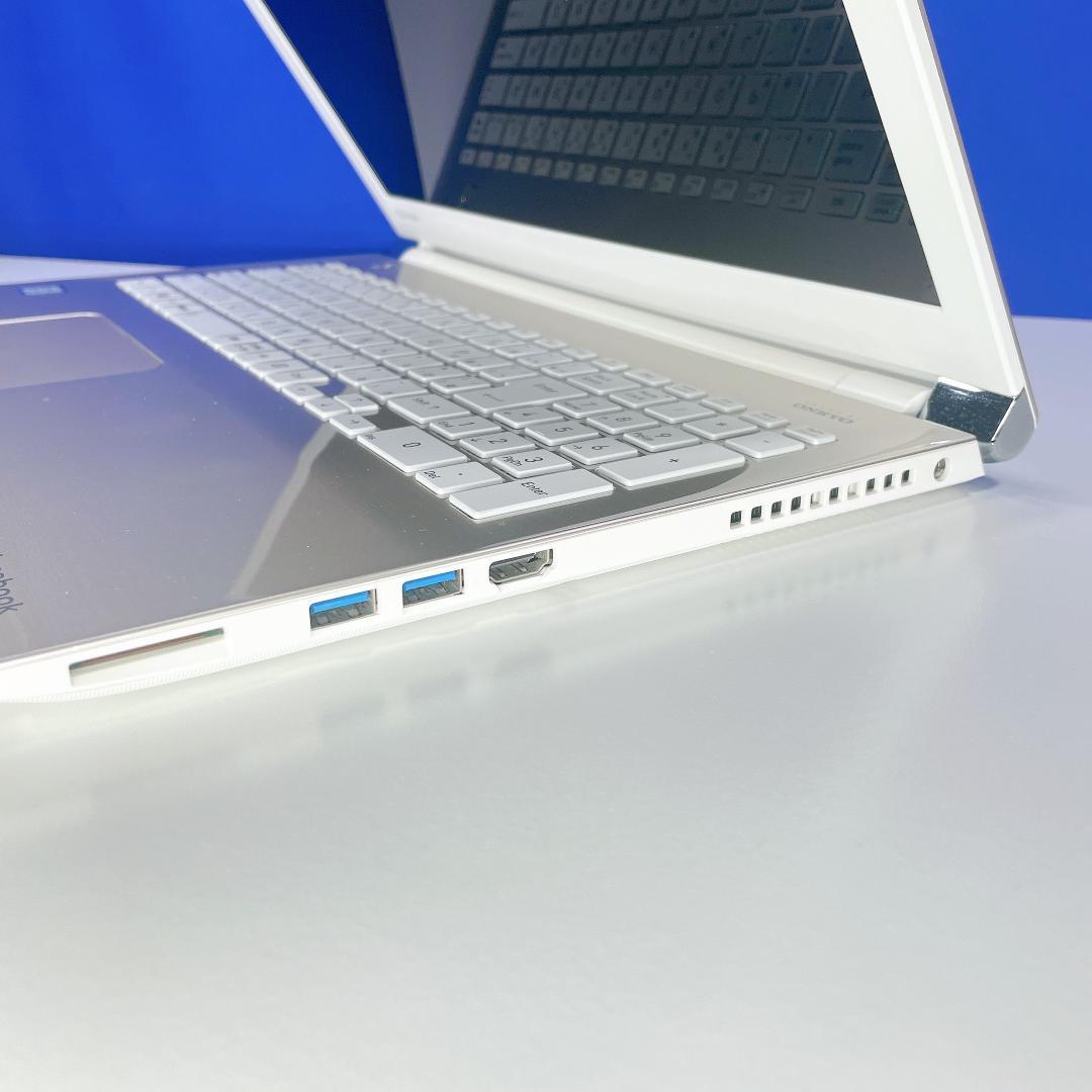 動作快適SSD✨Windows11✨ゴールド✨東芝カメラ付ノートパソコン薄型