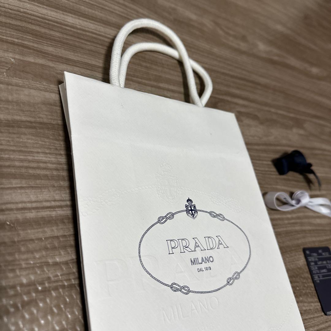 プラダ　名刺入れ　カードケース