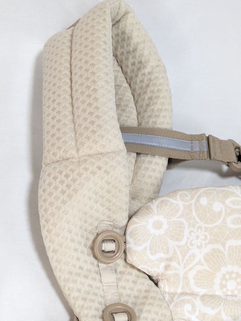 美品 ergobaby エルゴ オムニ ブリーズ クリームフラワーレース