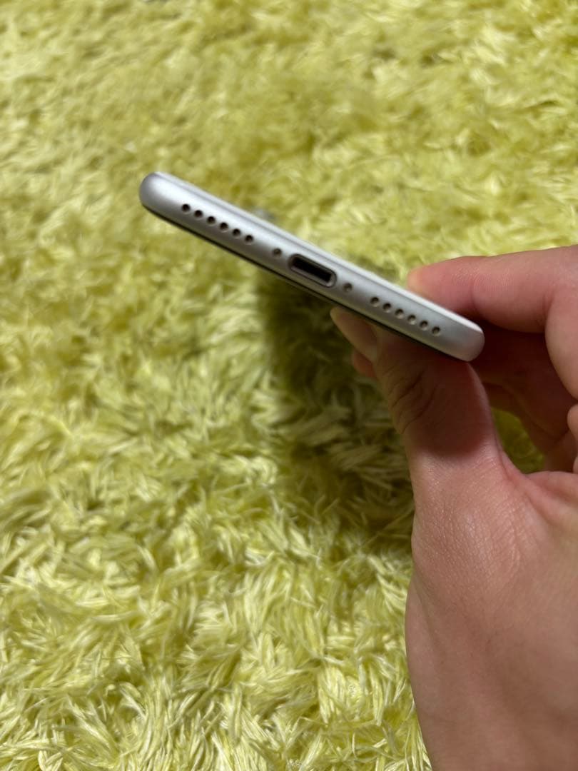 【超美品】iPhoneSE 第2世代