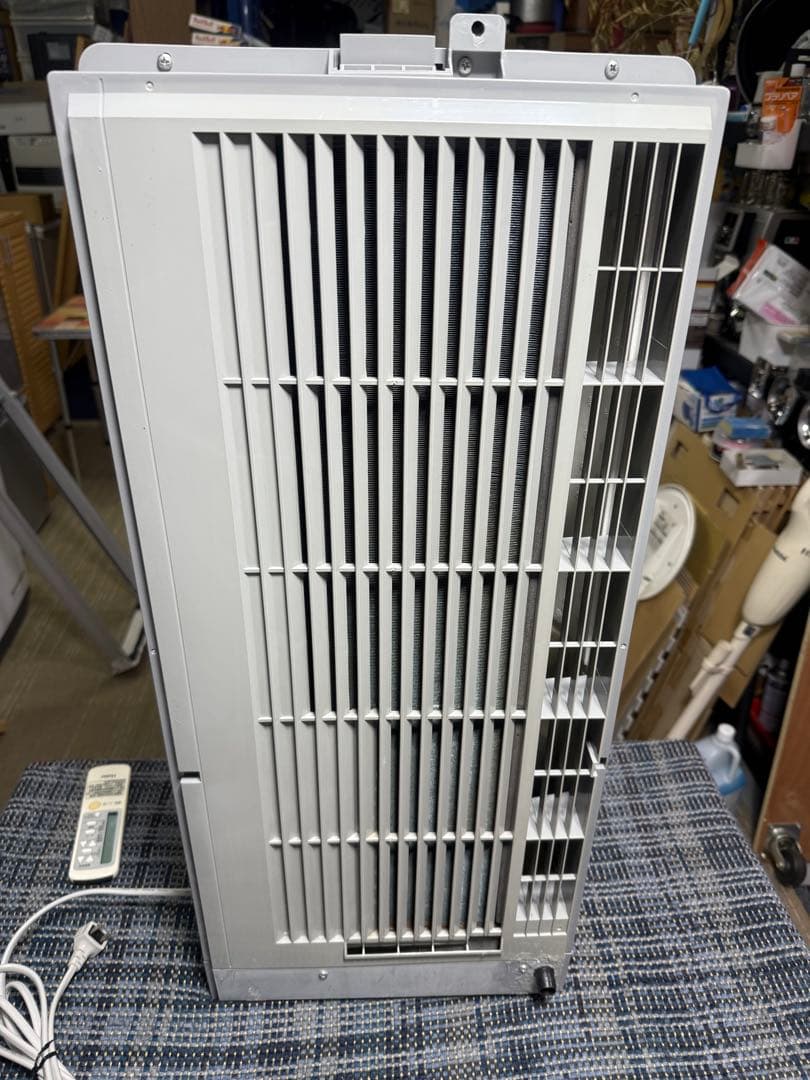 【シーズンオフの為お安くしております】ハイアール　ウインドエアコン　JA-16S