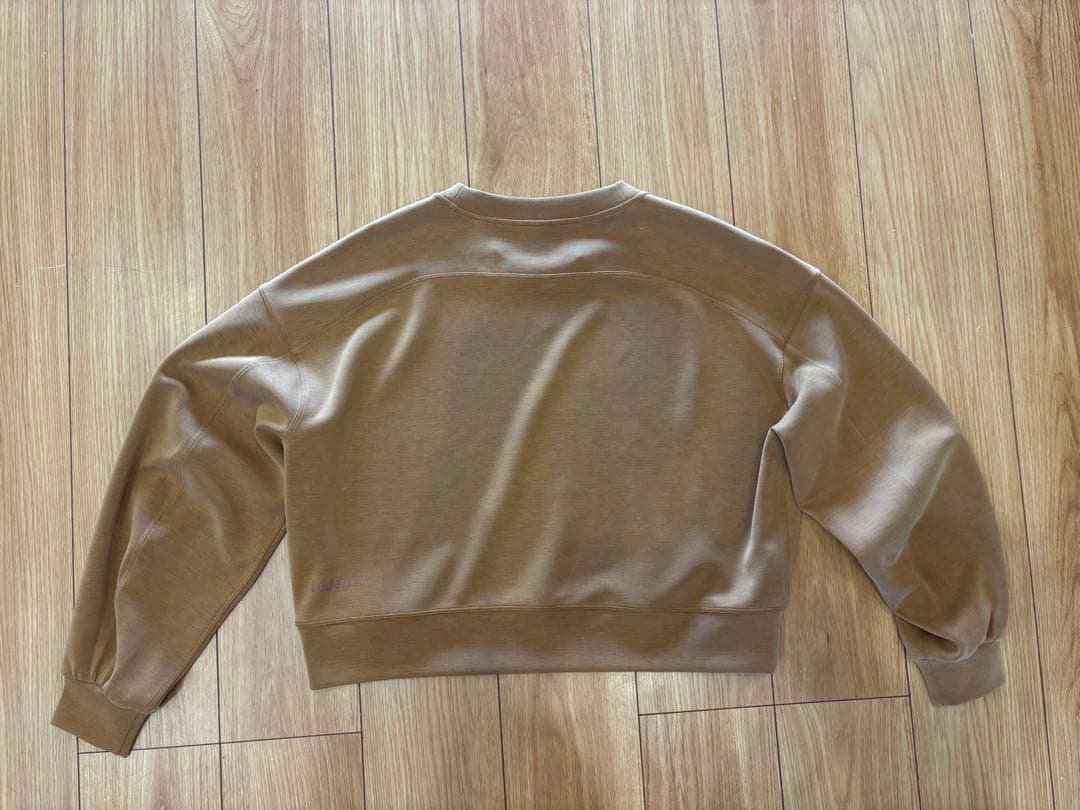 lululemon トレーナー レディースL クロップド丈 速乾