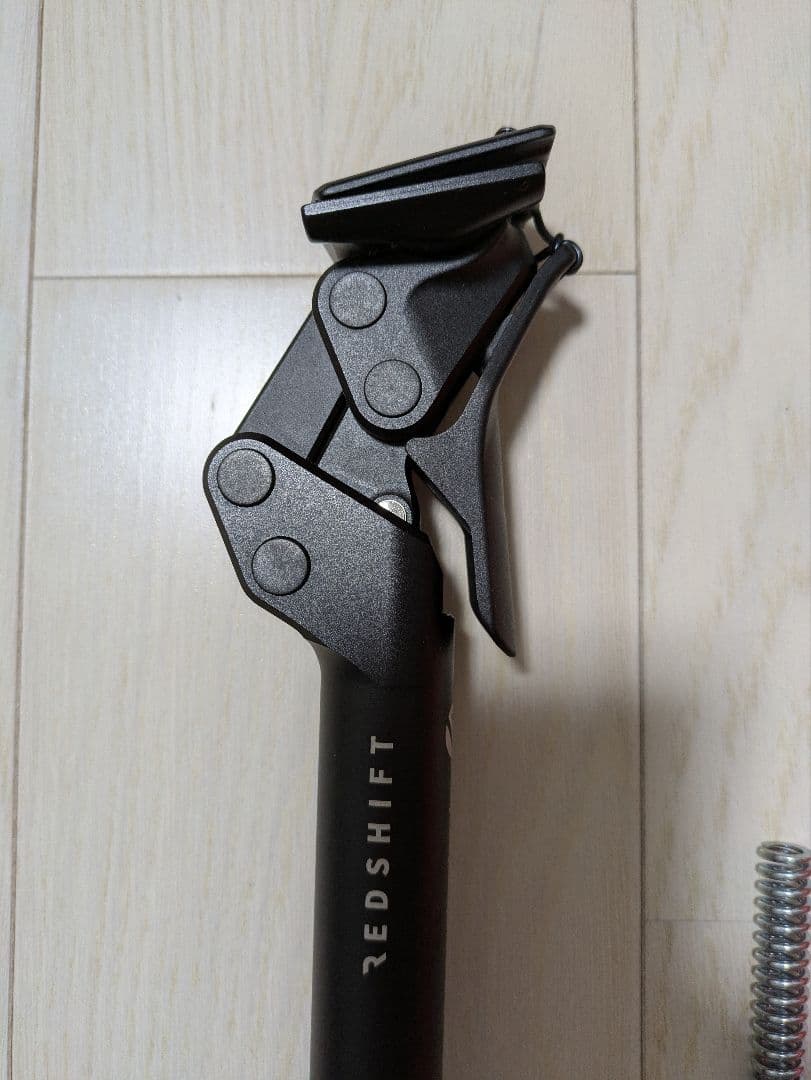 レッドシフト　サスペンションシートポスト 27.2 x 350mm