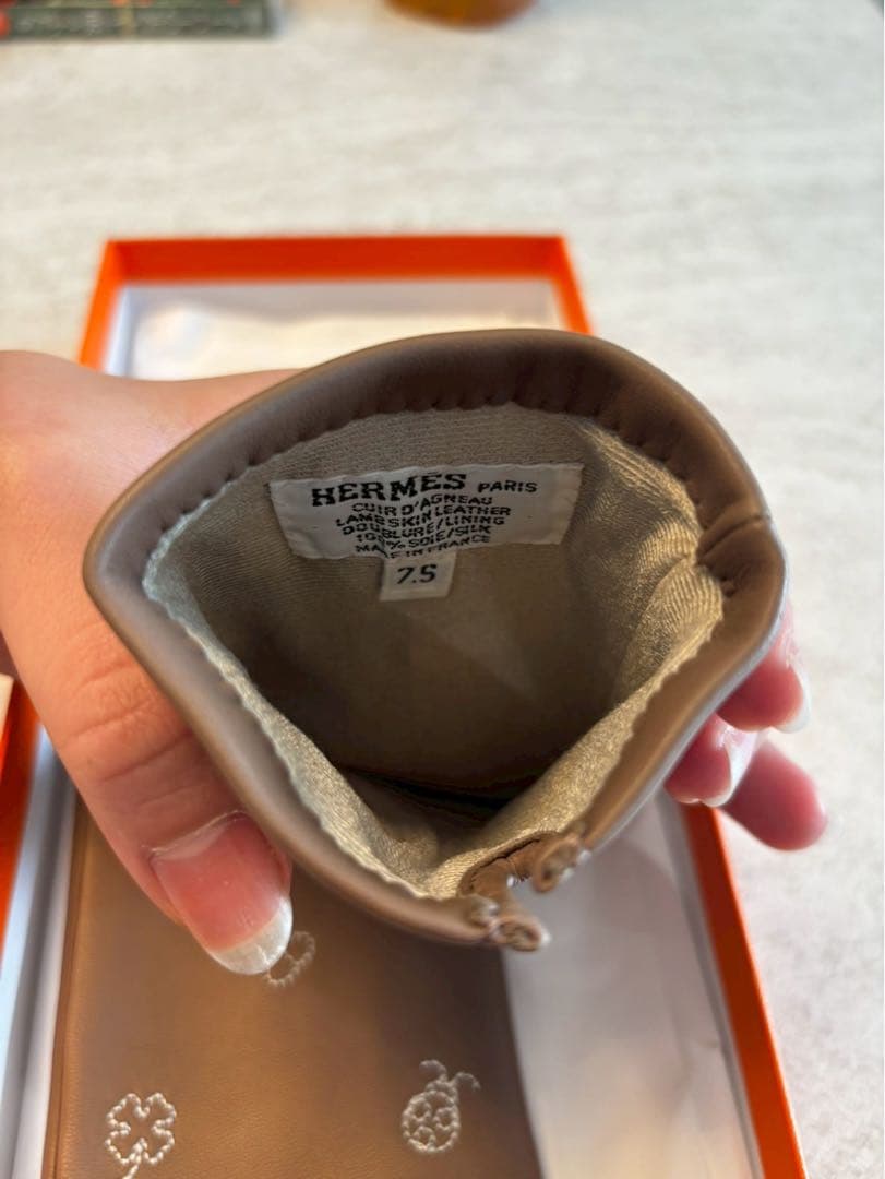 HERMES ラッキーチャーム レザーグローブ ブラウン