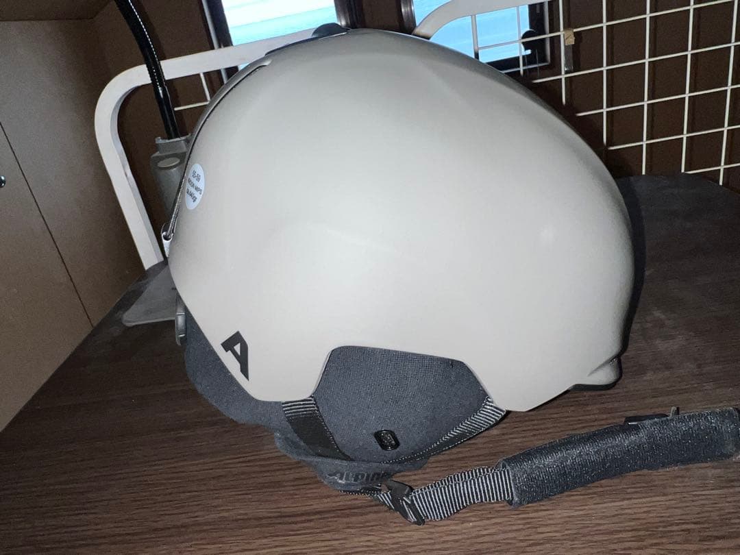 アルピナ　ヘルメット　Mips