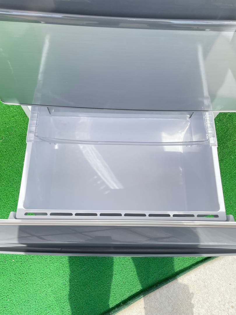 828 アクア 3ドア冷蔵庫 右開き シルバー コンパクトデザイン 二人暮らし