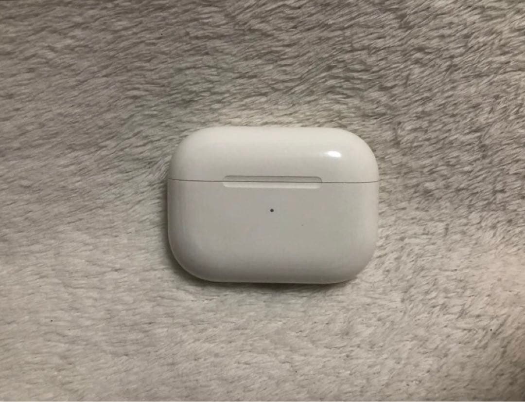 良品 AirPods Pro MWP22J/A ワイヤレス充電ケース付