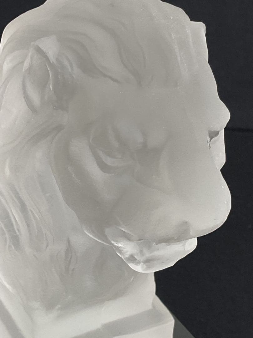 RED ASHAY LIONレッドアッシェイ ライオンFrosted Glass