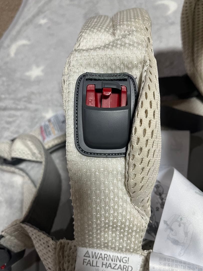 ベビービョルン　ハーモニー メッシュ抱っこひも ベージュ