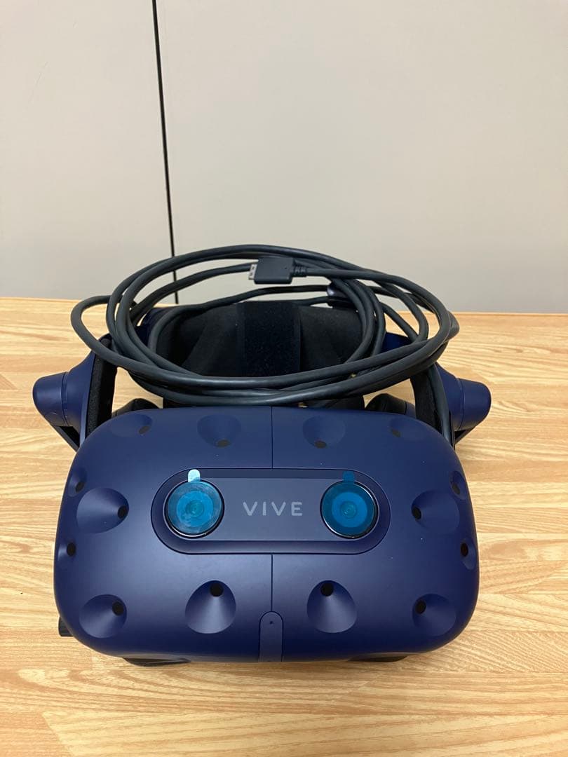 HTC VIVE PRO（ベースステーション2.0×2）　フルセット