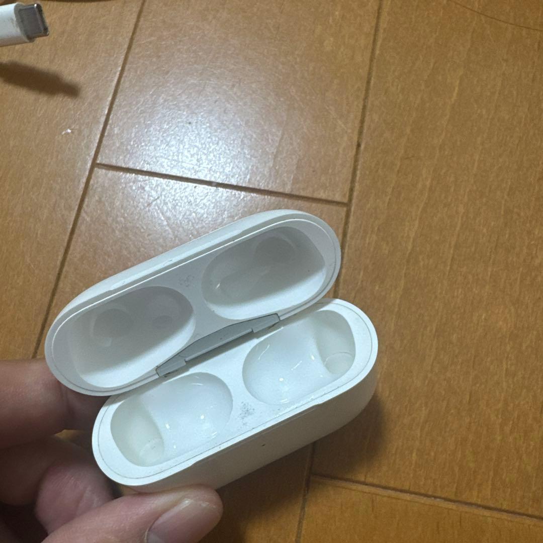 AirPods Pro第二世代 本体 充電ケース付き
