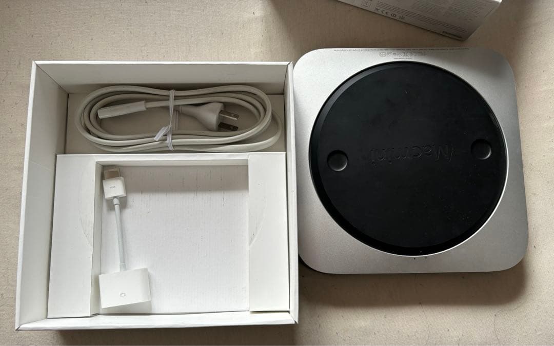 Apple Mac mini Late 2011(i7,4GB,750GB×2)