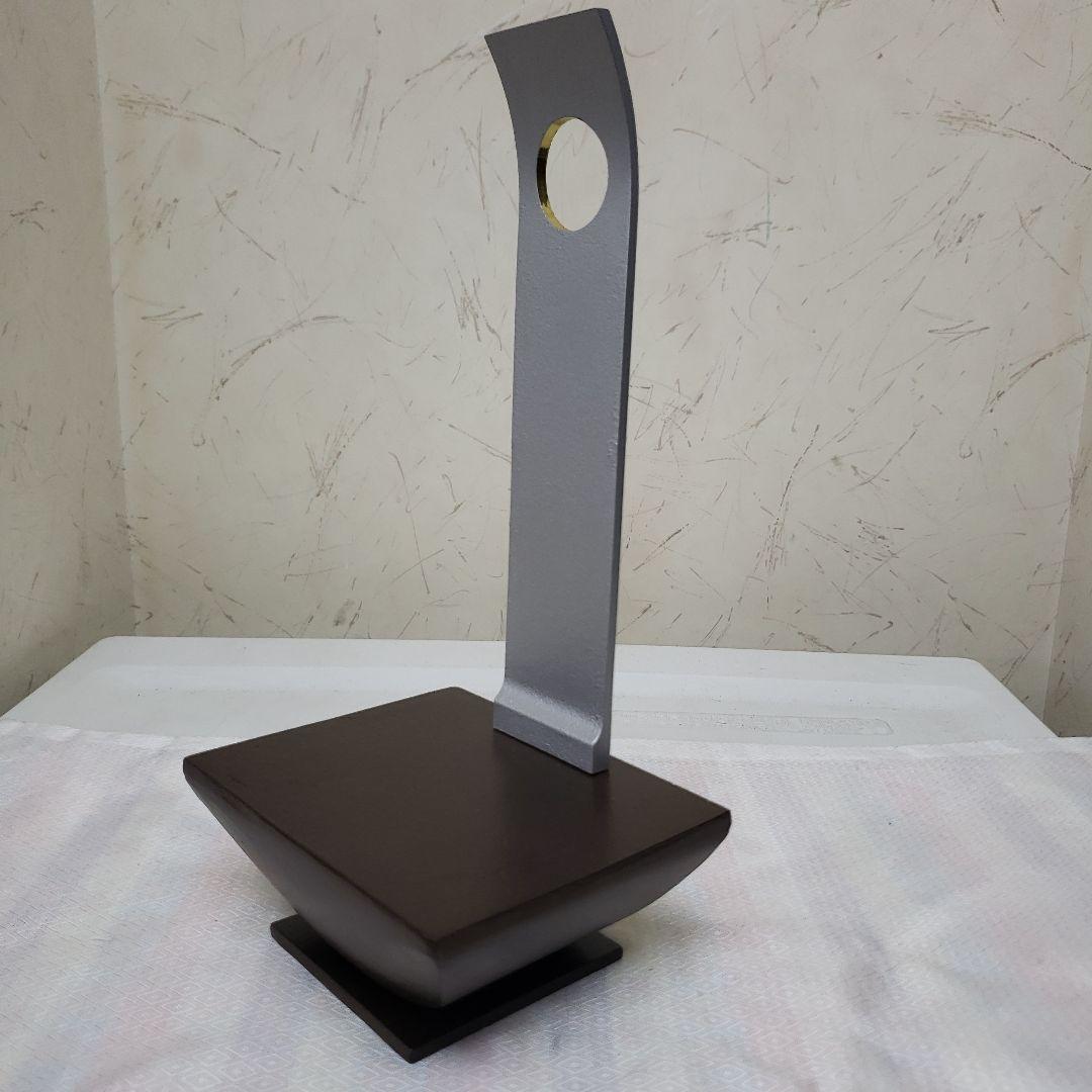 Ｂフライデー蔵出し特価モダン飾り台金属製２６cm　１３×１０cm　約2,5kg